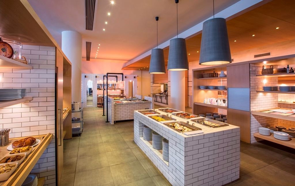 restaurants-main-building