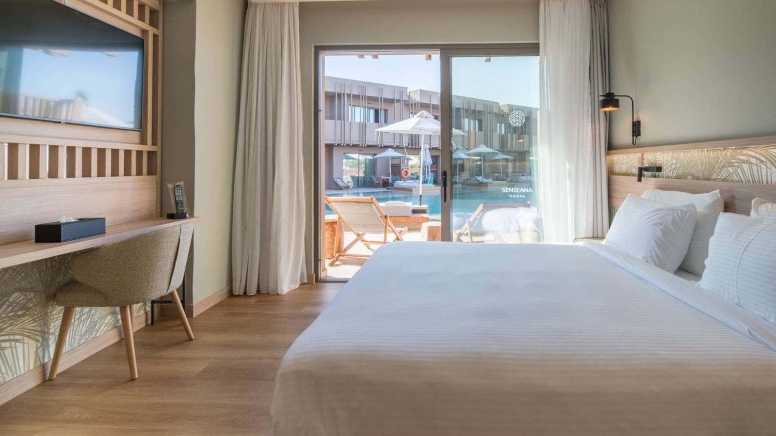 rooms-petite-suite-garden-view-pool-acces