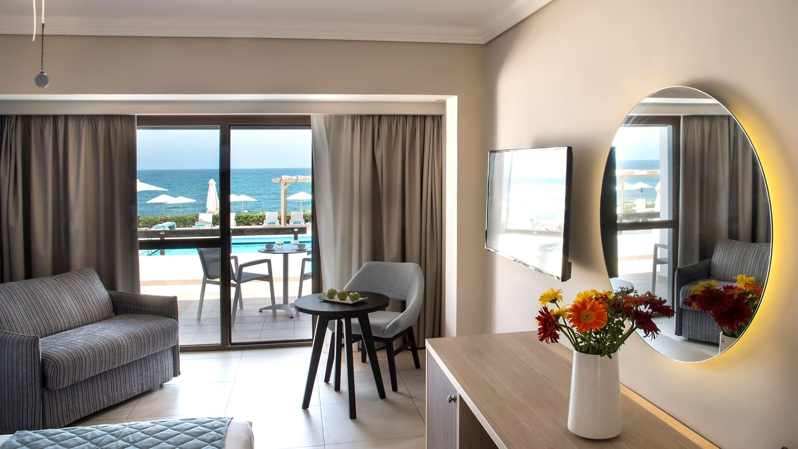 rooms-double-single-use-vip-sea-front