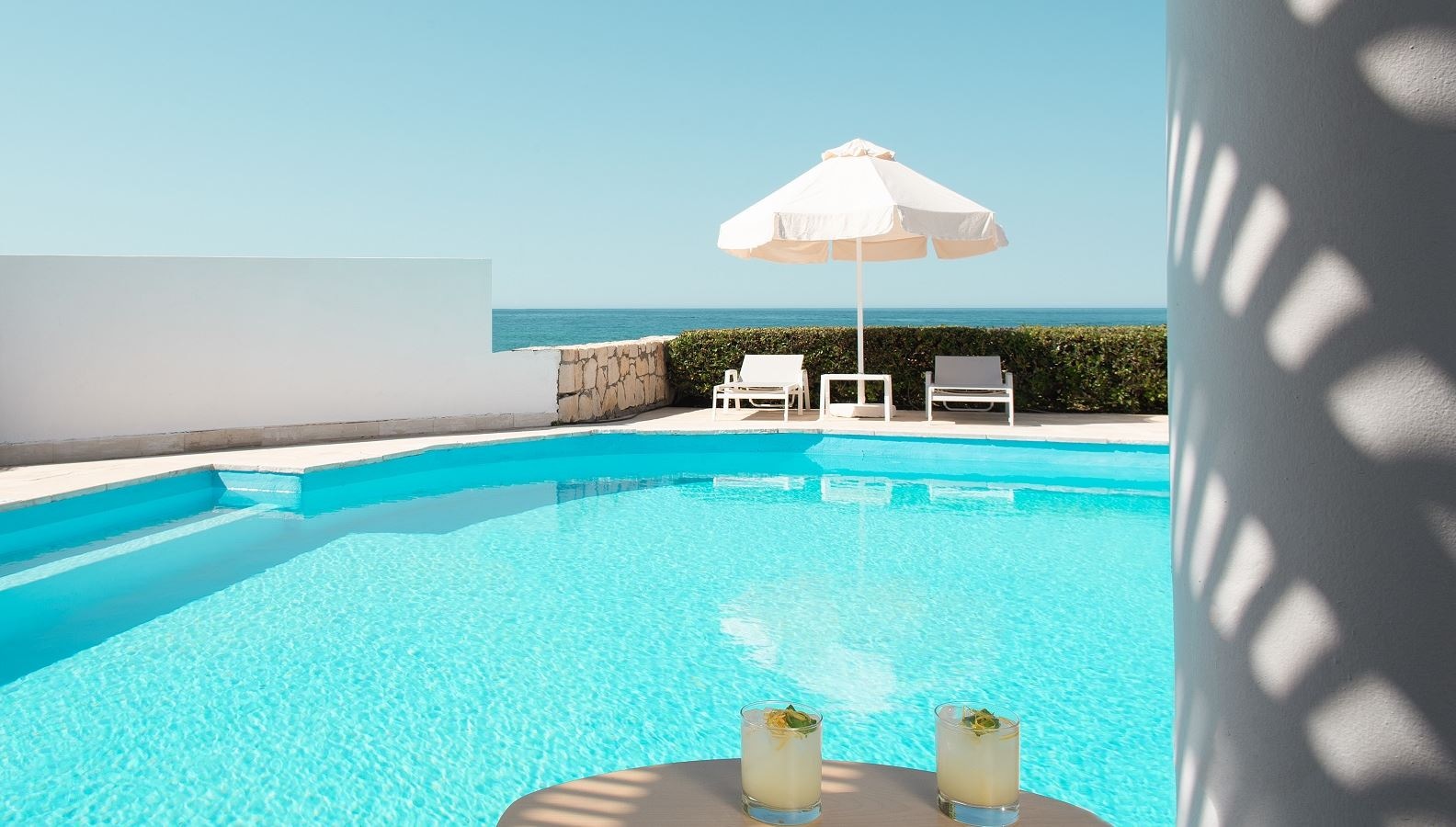 rooms-junior-suite-sea-front-private-pool