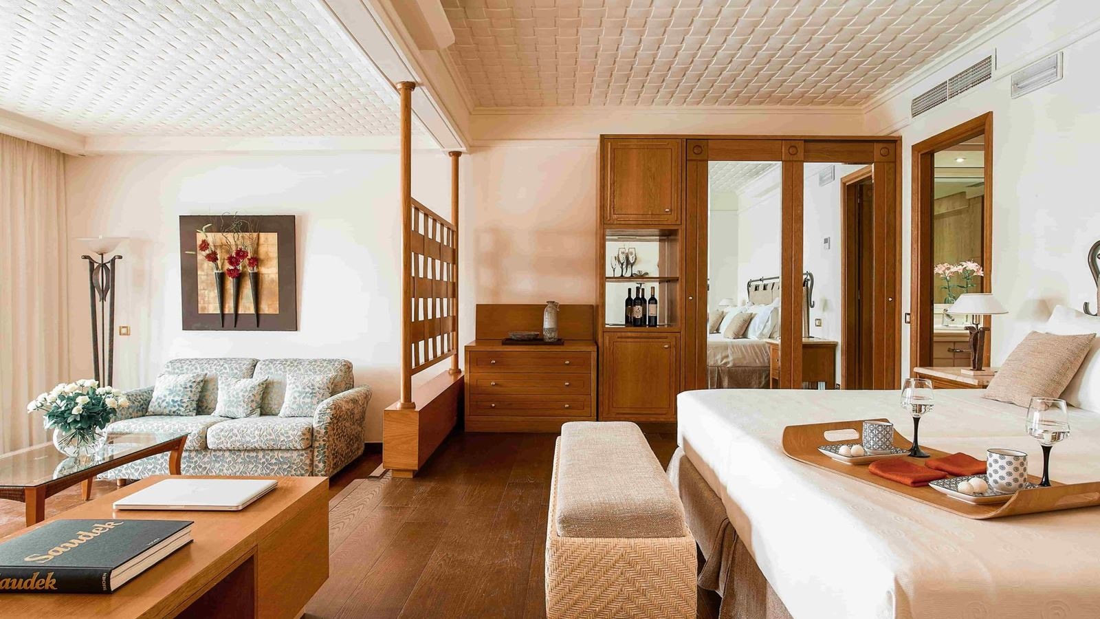 rooms-presidential-suite-sea-front-private-pool