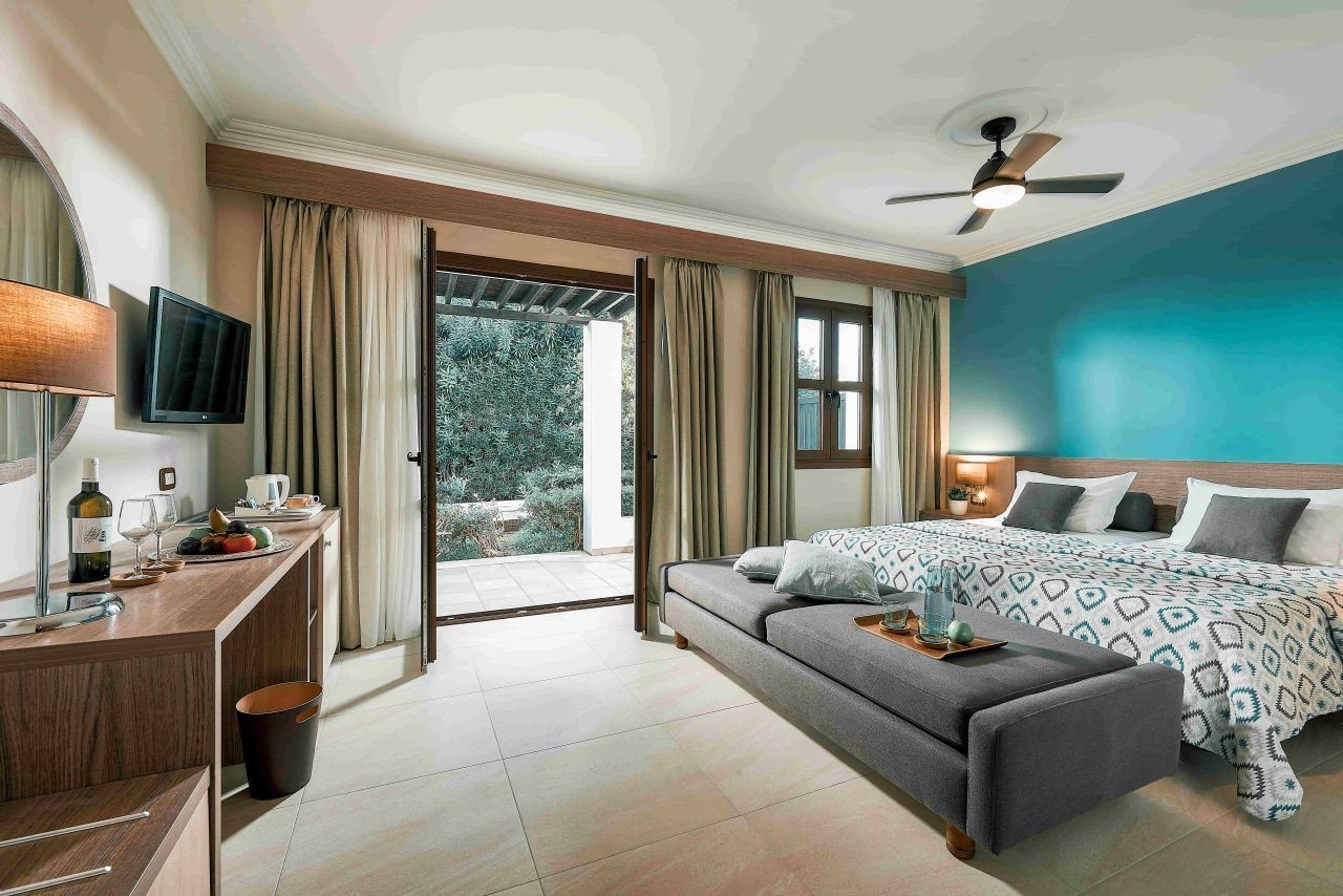 rooms-superior-bungalow-garden-view