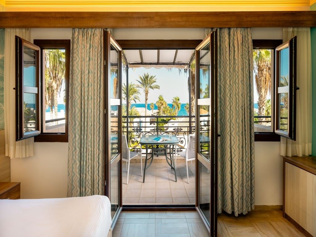 rooms-superior-bungalow-sea-view