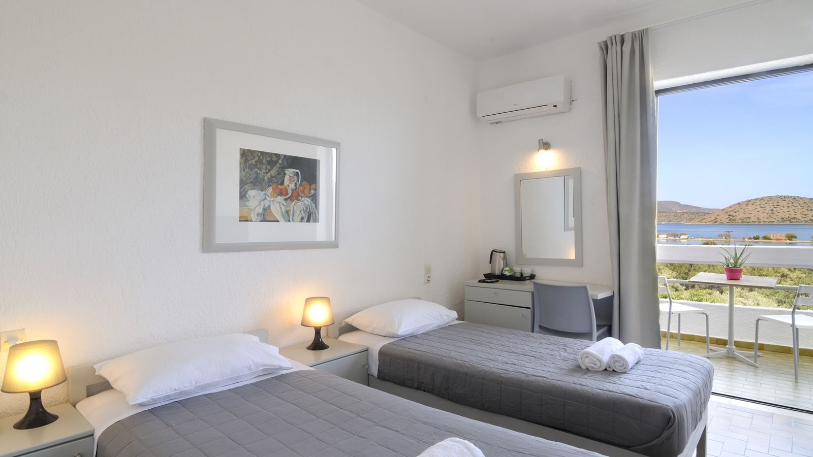 rooms-family-sea-view