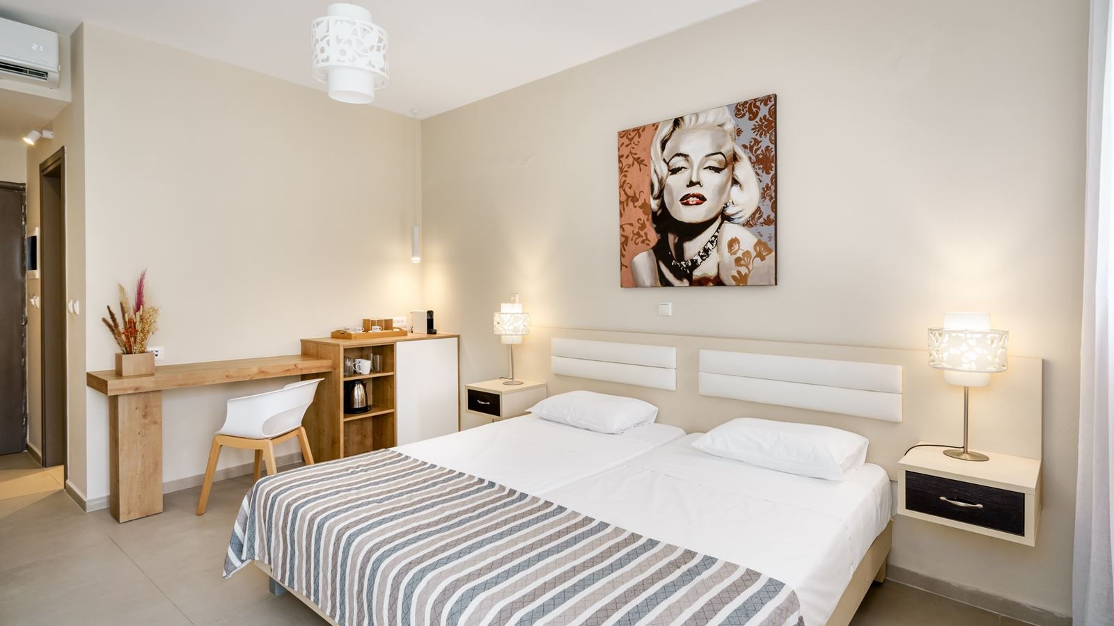 rooms-comfort-doubletwin-with-balcony