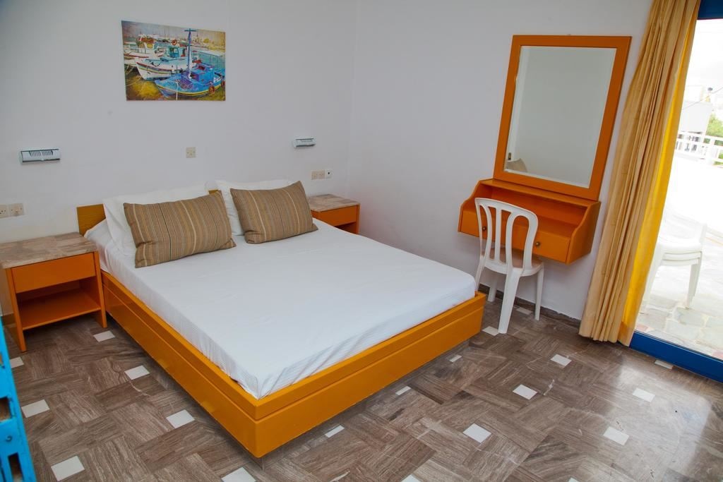 rooms-apartment-3-pax-land-view-or-sea-view