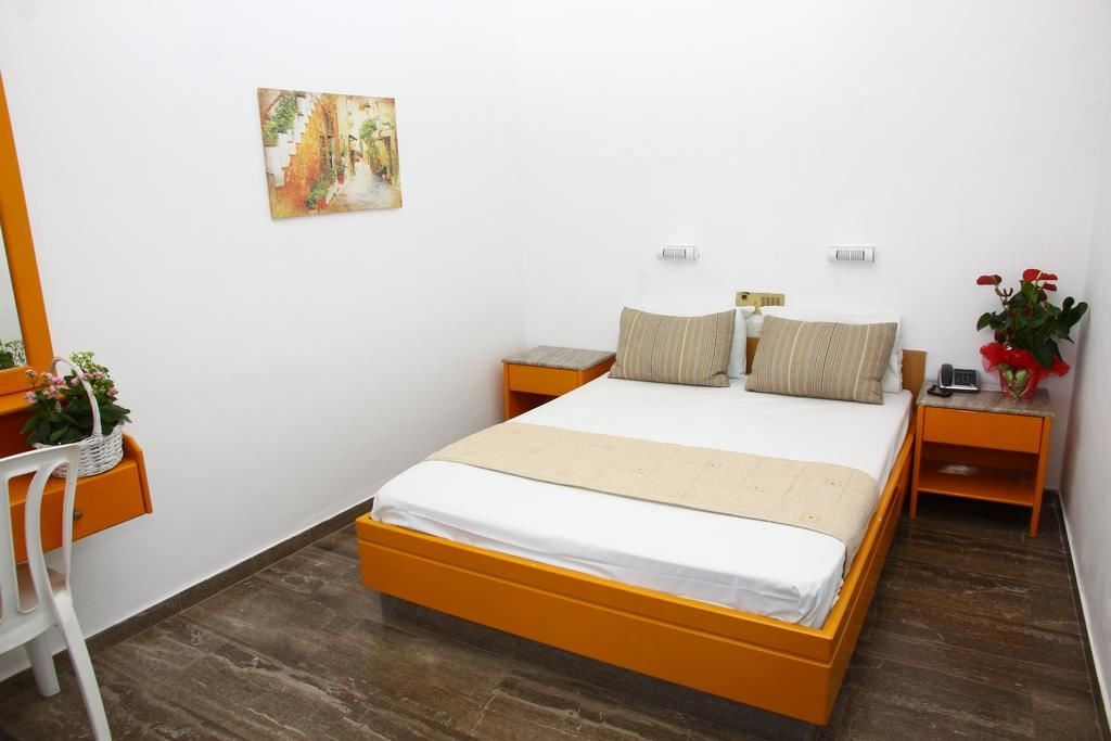 rooms-apartment-4-pax-land-view-or-sea-view