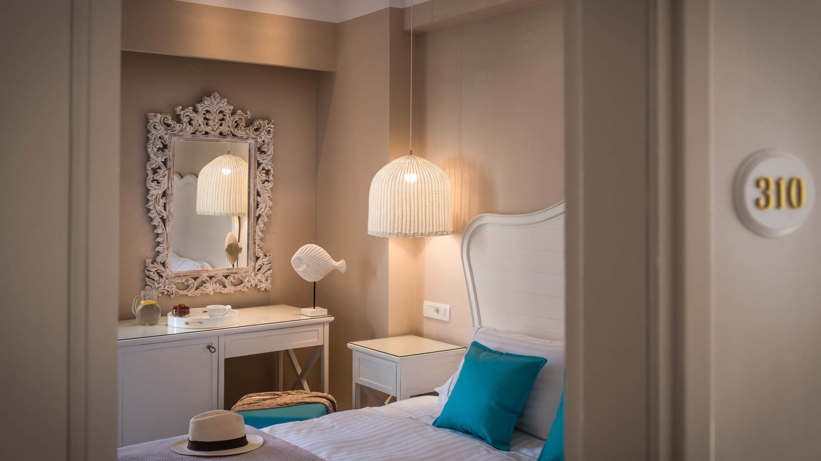 rooms-double-standard-room