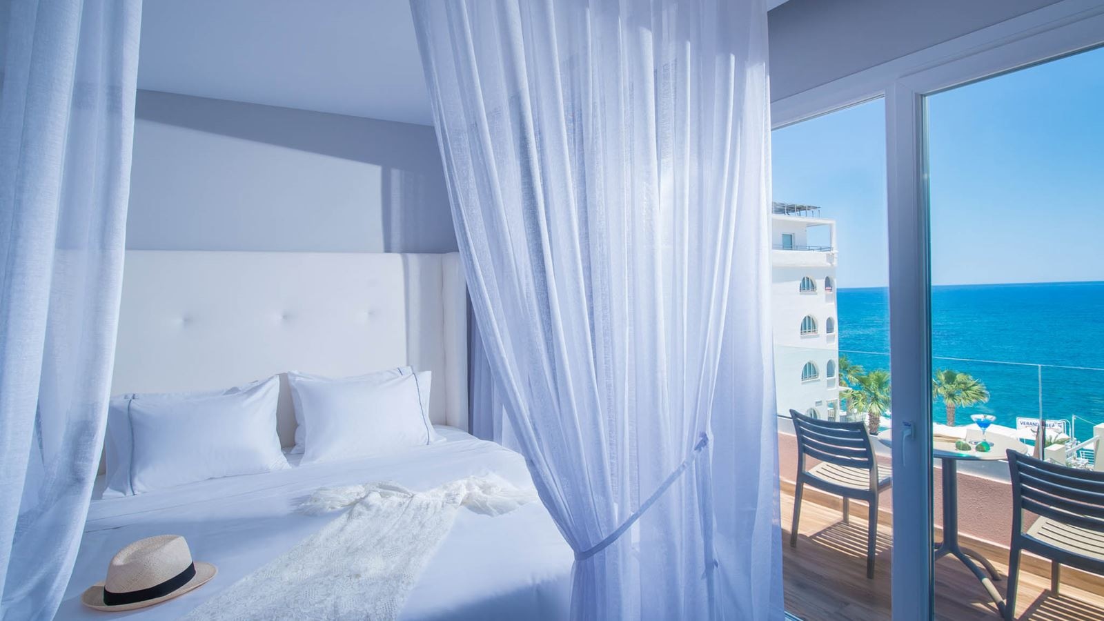 rooms-honeymoon-suite