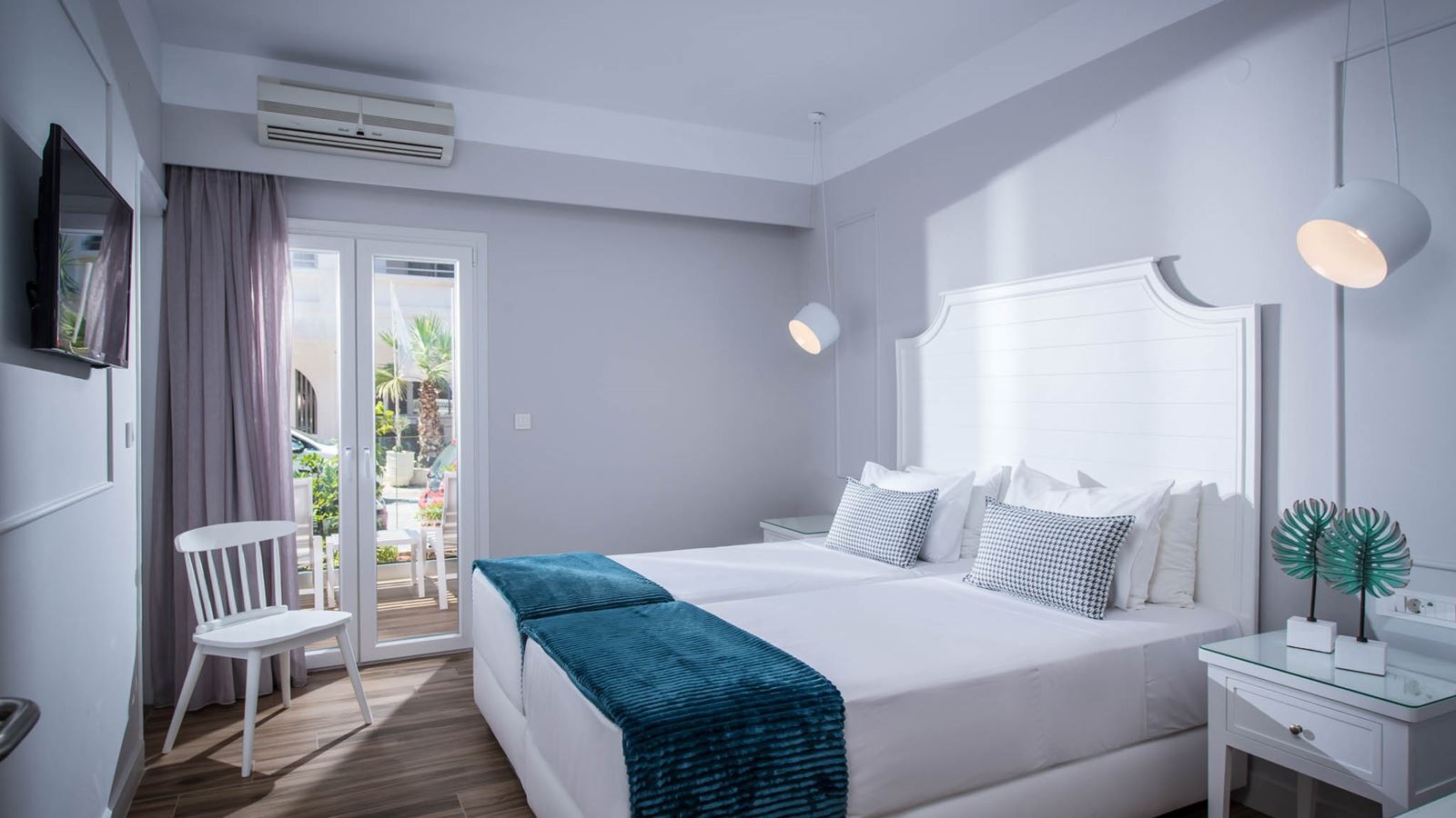 rooms-honeymoon-suite