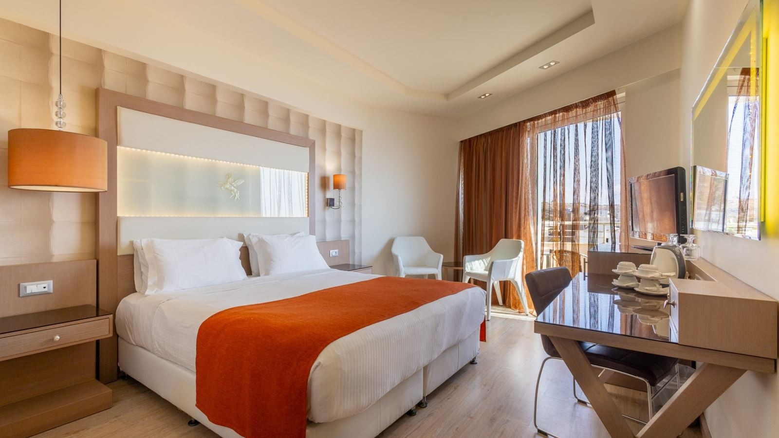 rooms-deluxe-family-room-sea-view