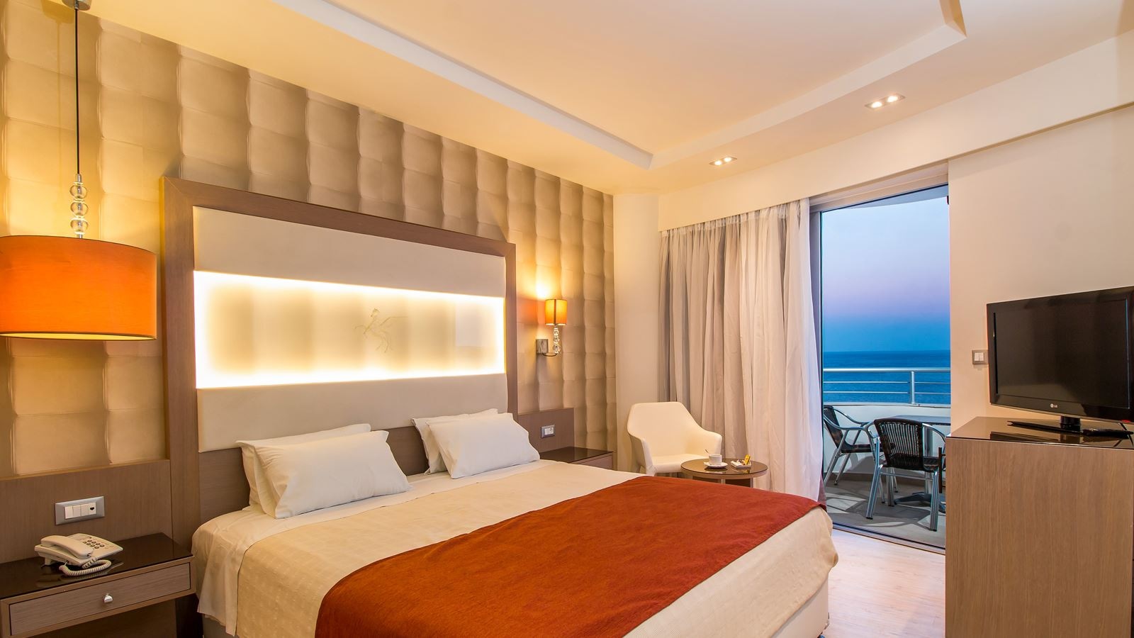 rooms-deluxe-sea-view