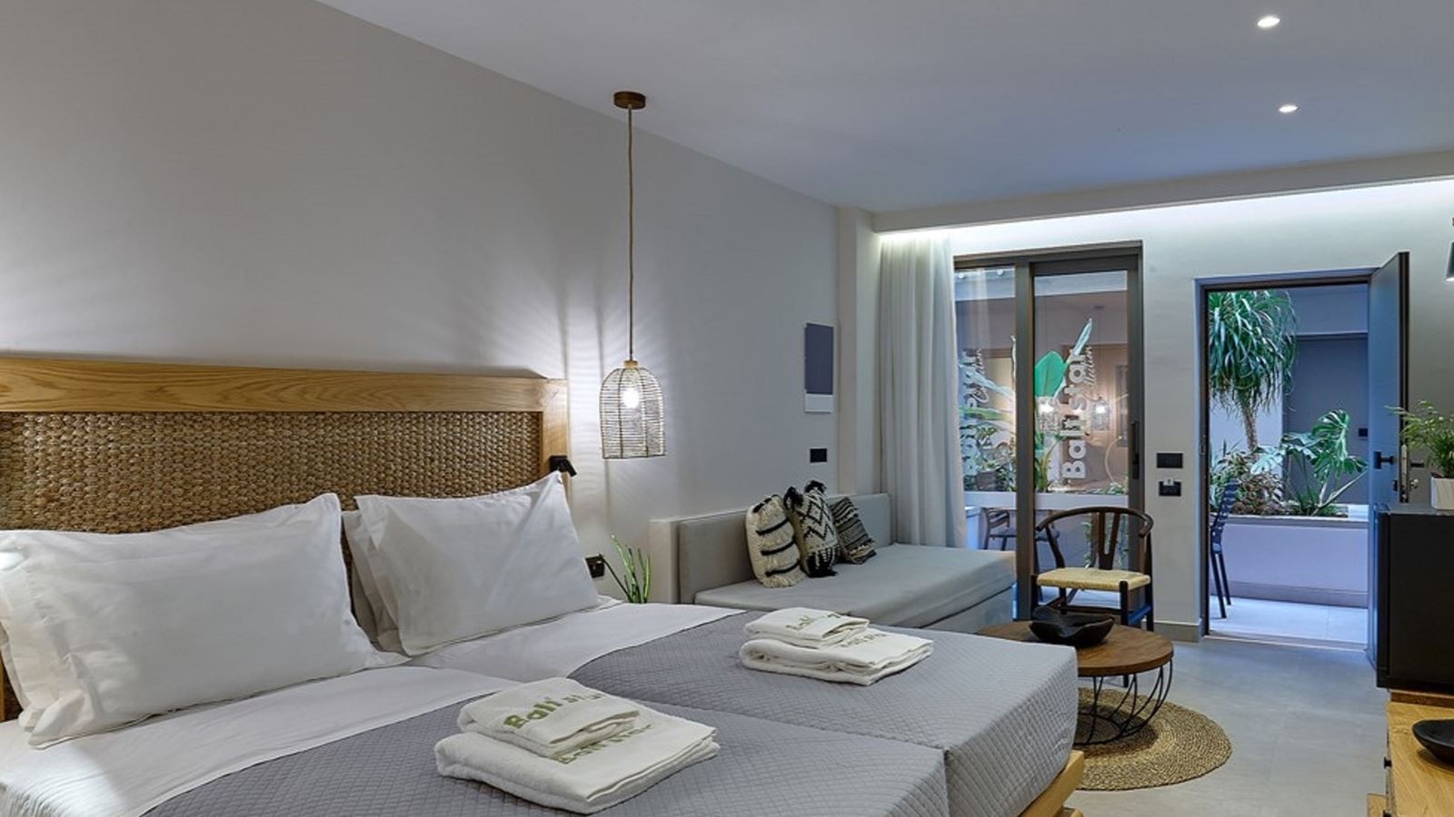 rooms-junior-suite--inland-view