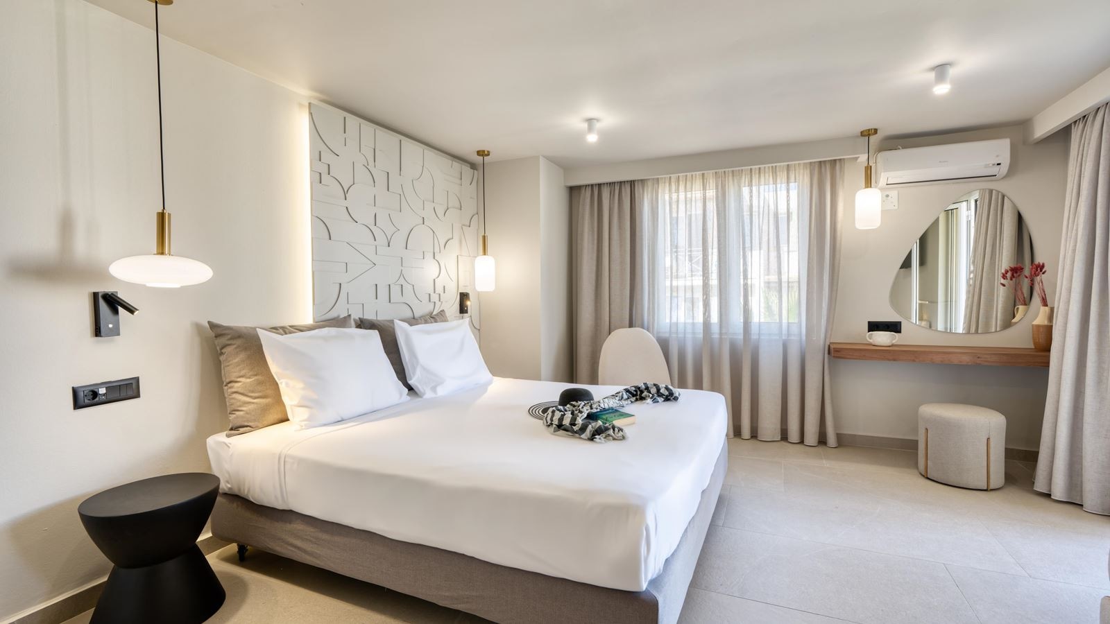 rooms-superior-bungalow-garden-view