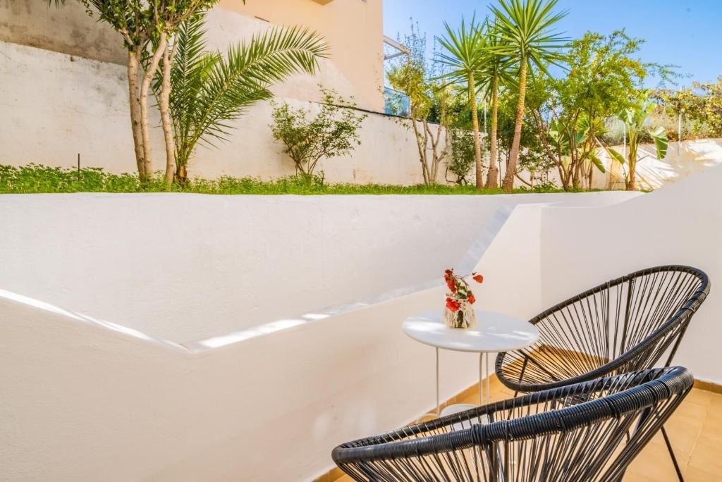 rooms-double-economy-room-basement-floor