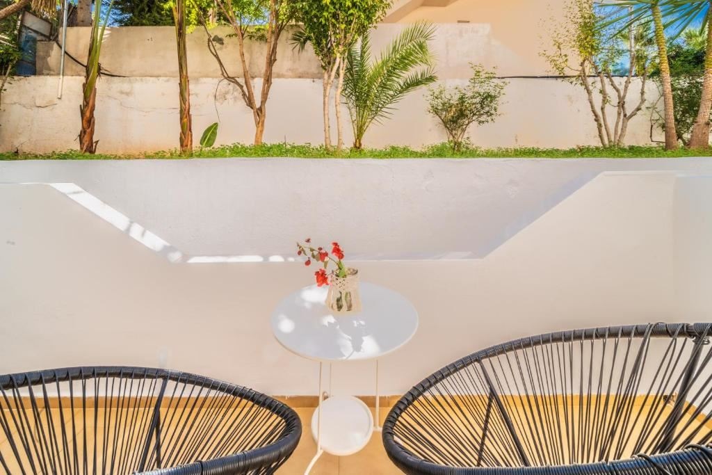 rooms-double-economy-room-basement-floor