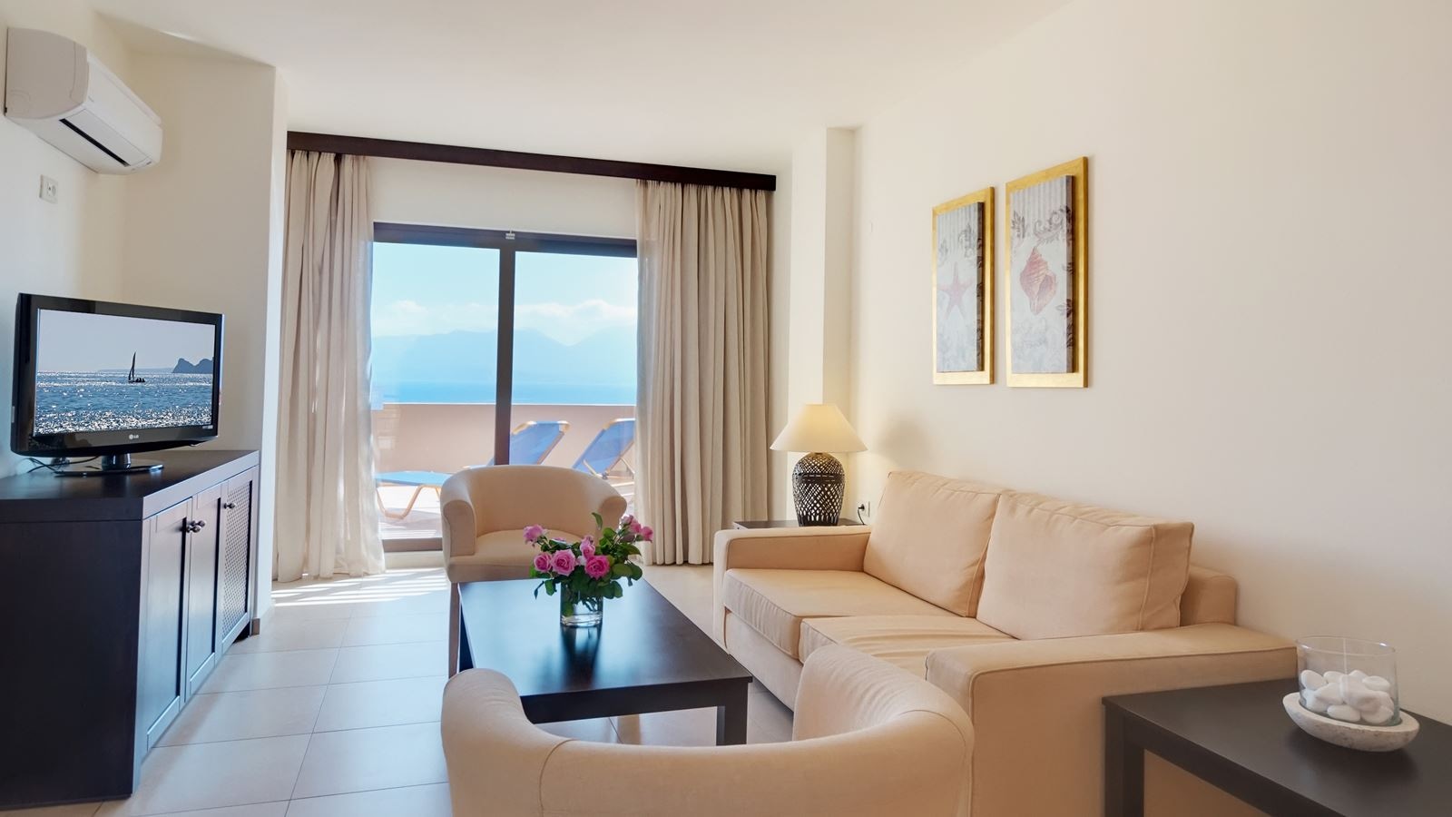 rooms-suite-1-bedroom-sea-view
