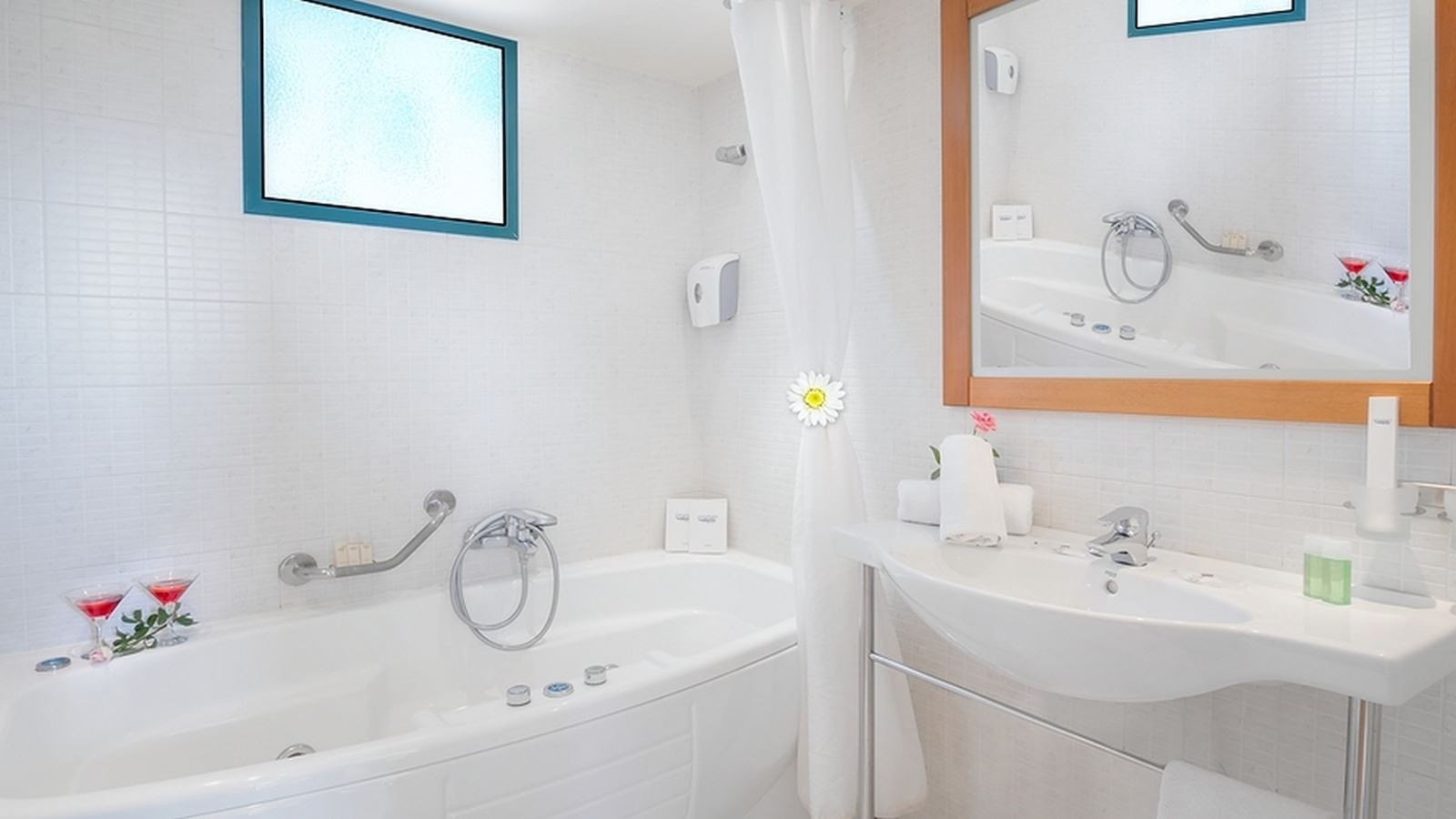 rooms-4-bedroom-villa-with-private-pool