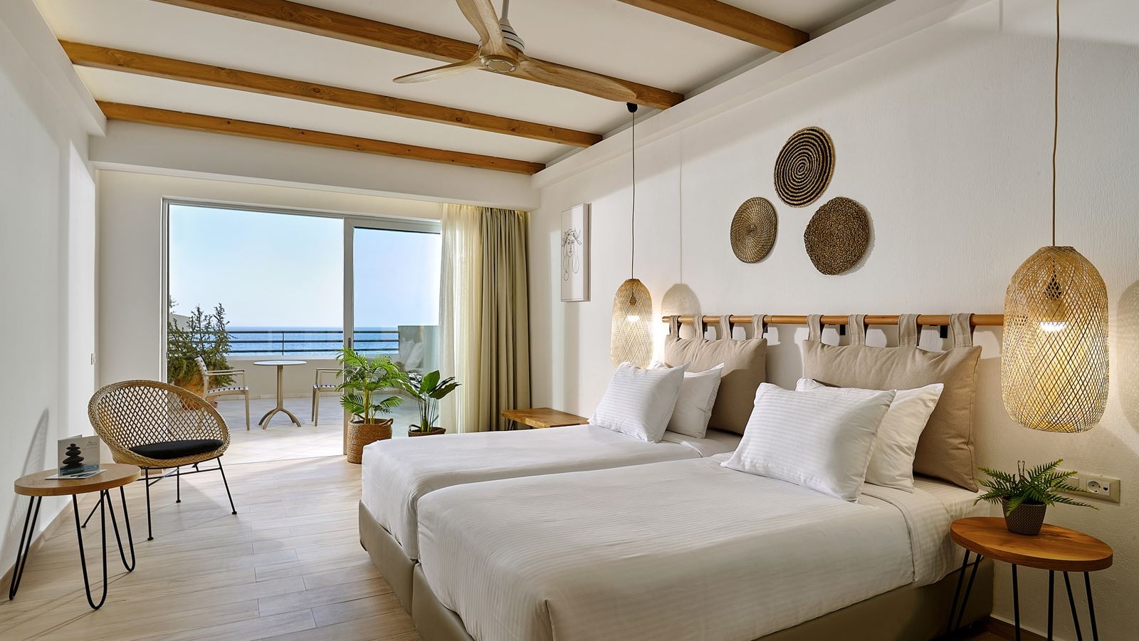 rooms-room-superior-double-sea-view