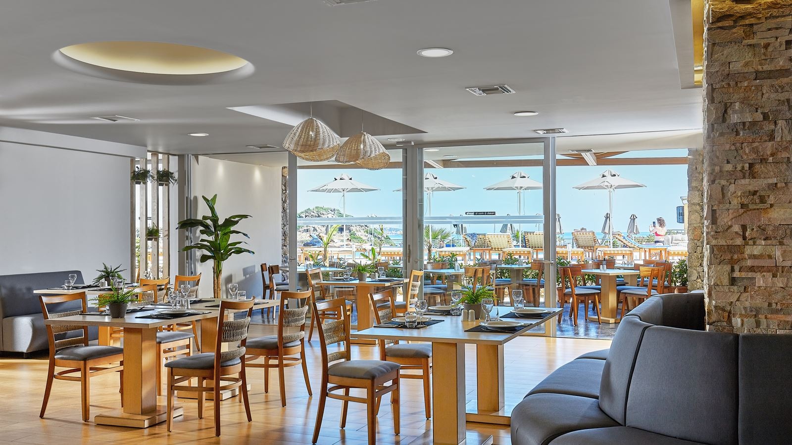 restaurants-main-restaurant