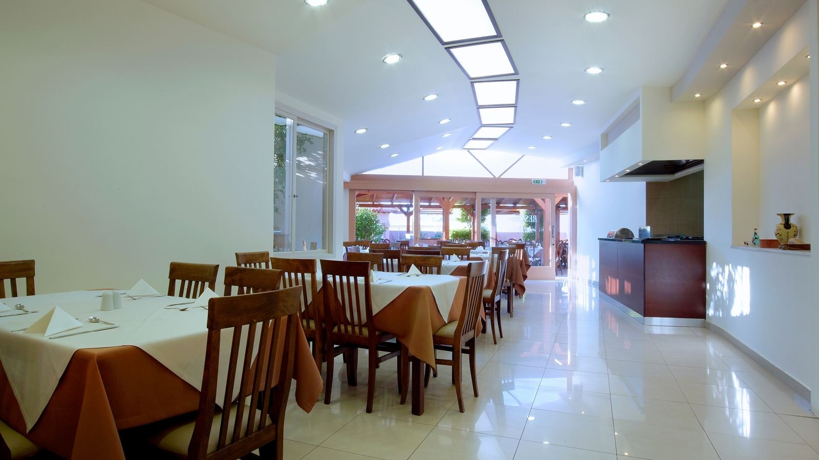 restaurants-main-restaurant