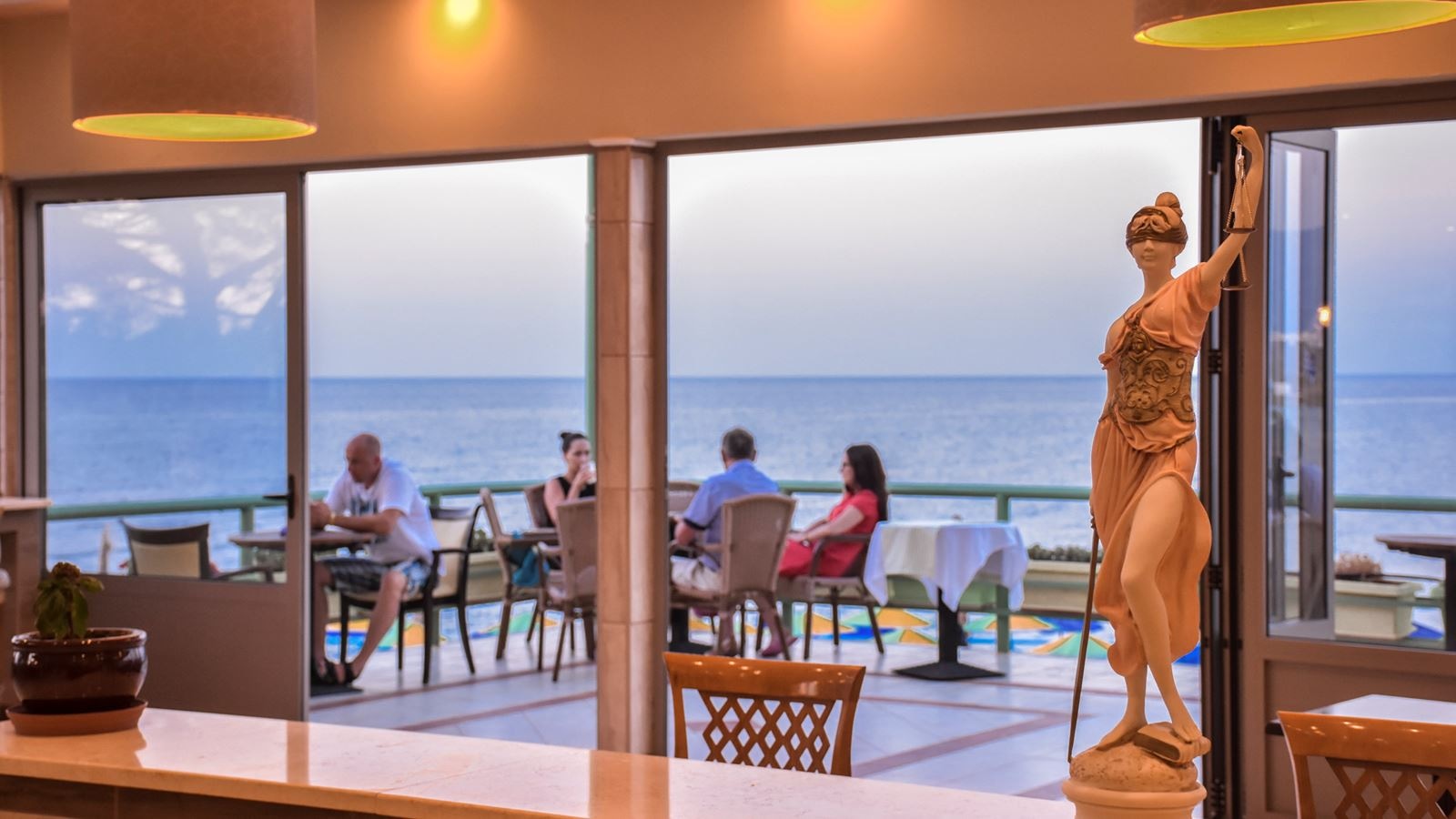 restaurants-main-restaurant