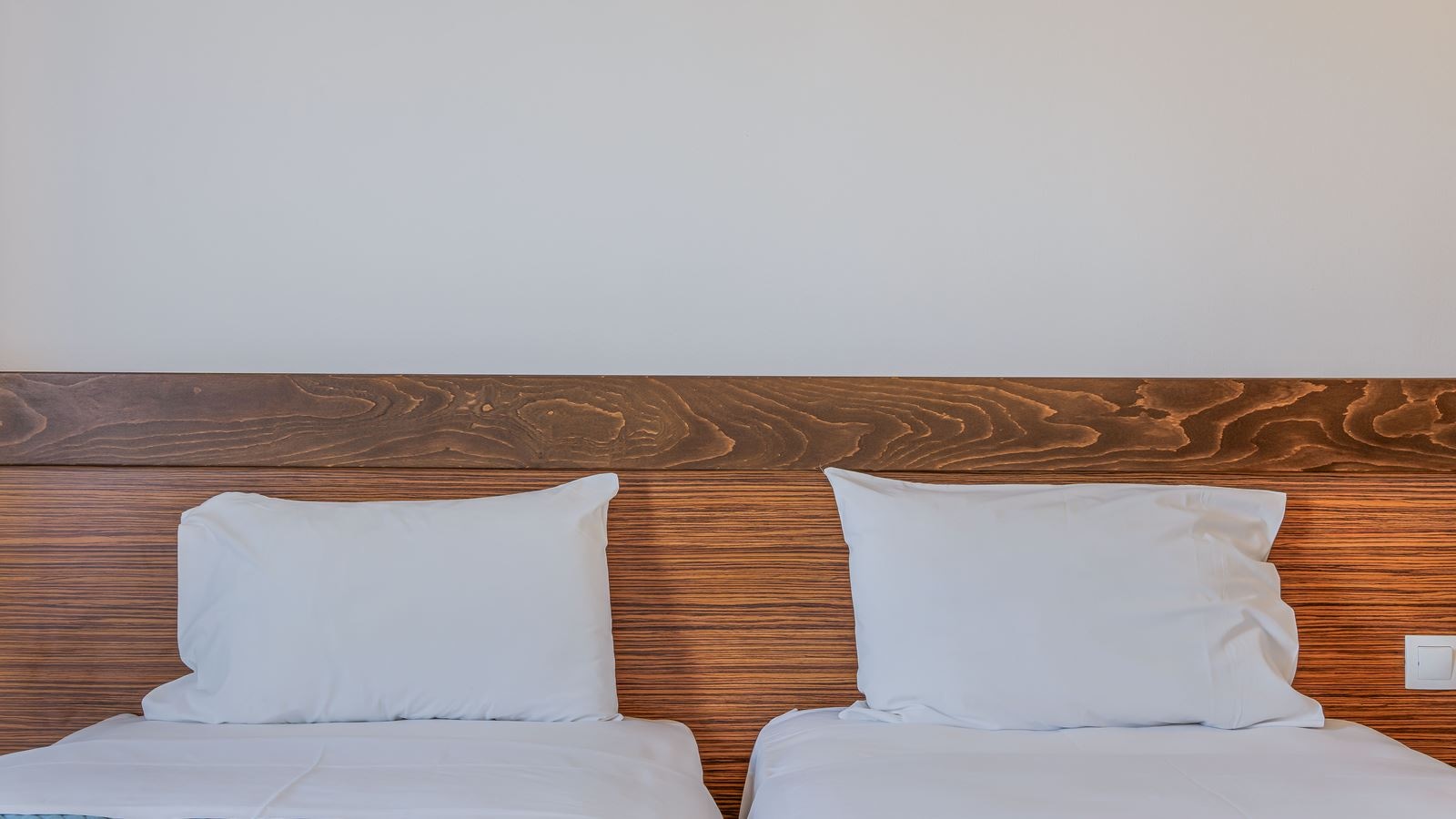 rooms-standard-triple-balcony-or-terrace