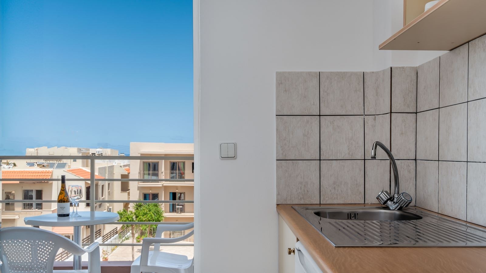 rooms-standard-triple-balcony-or-terrace