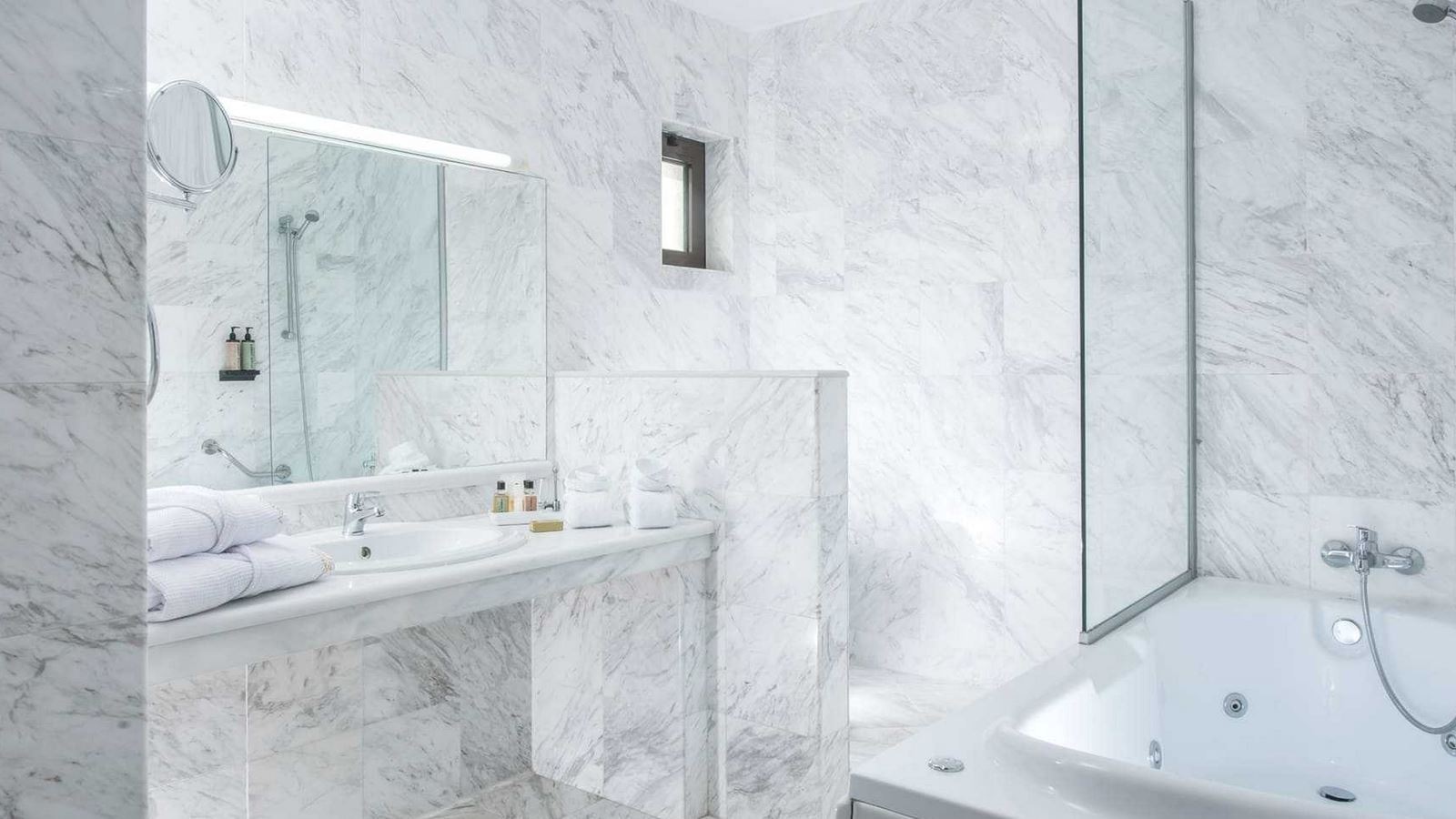 rooms-maisonette-privatepool