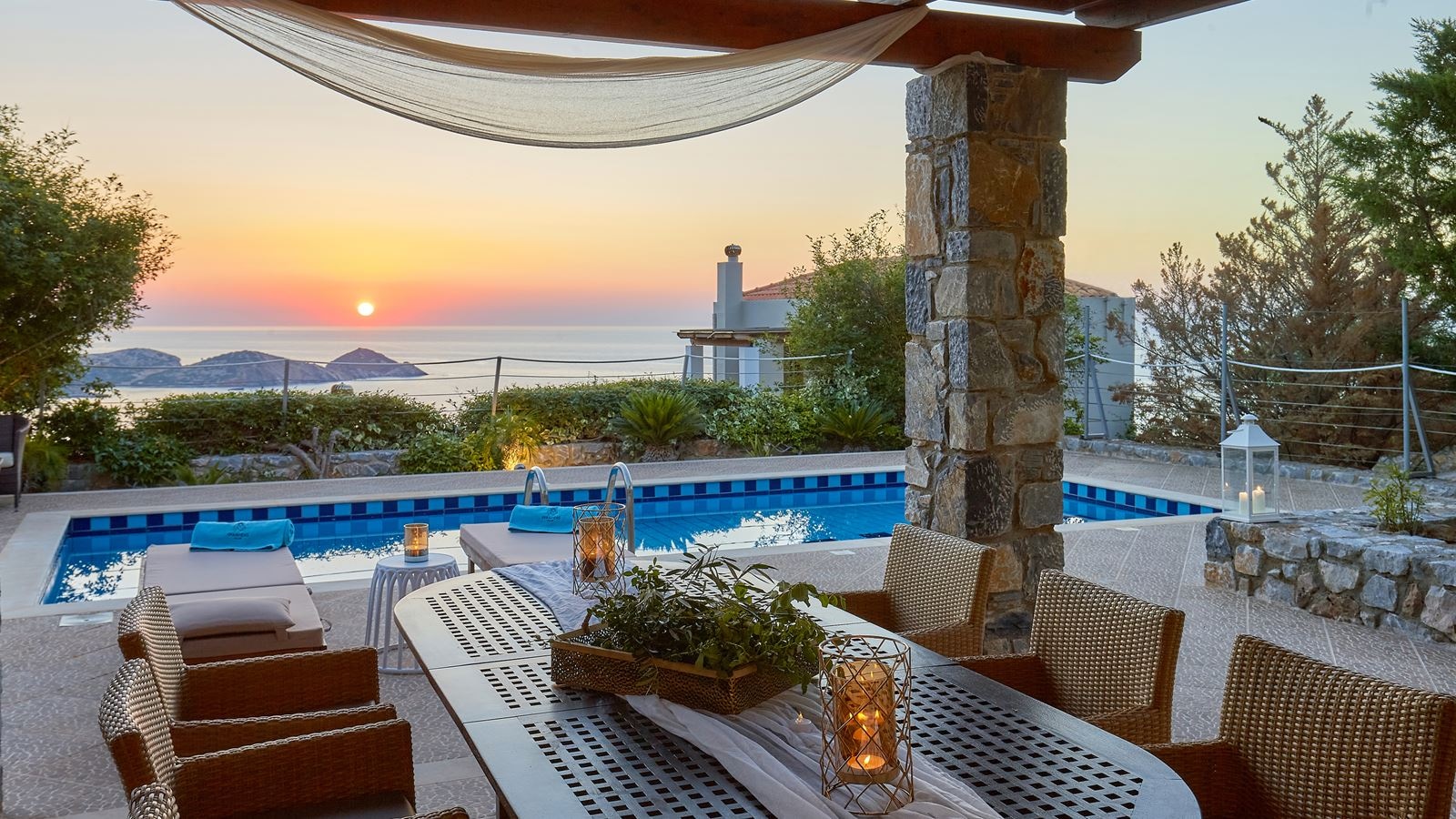 rooms-okeanides-luxury-villas