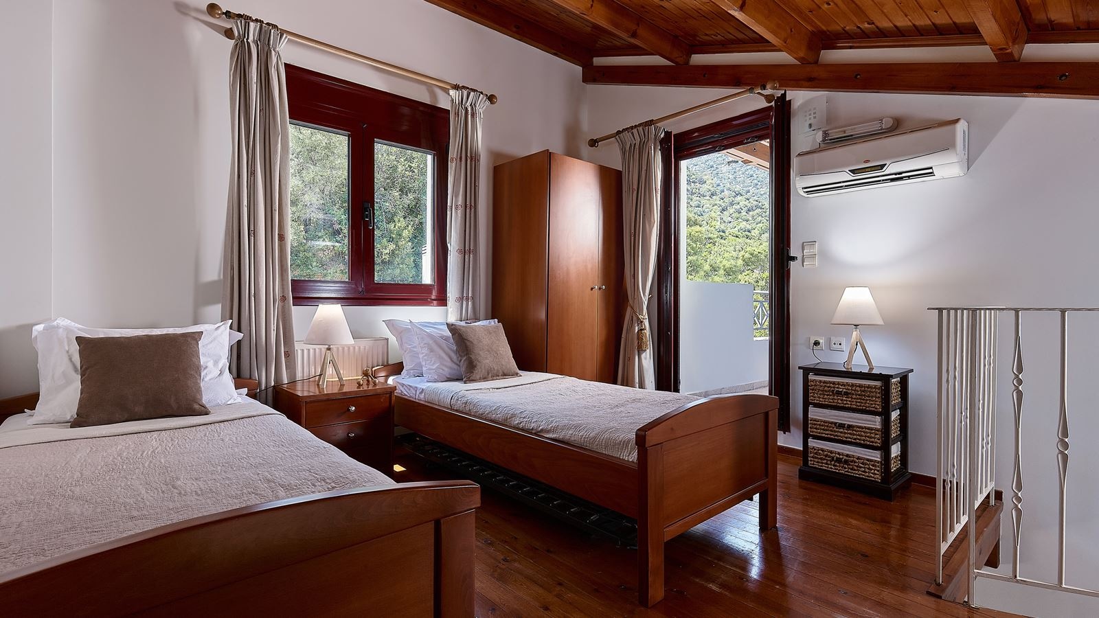 rooms-okeanides-luxury-villas