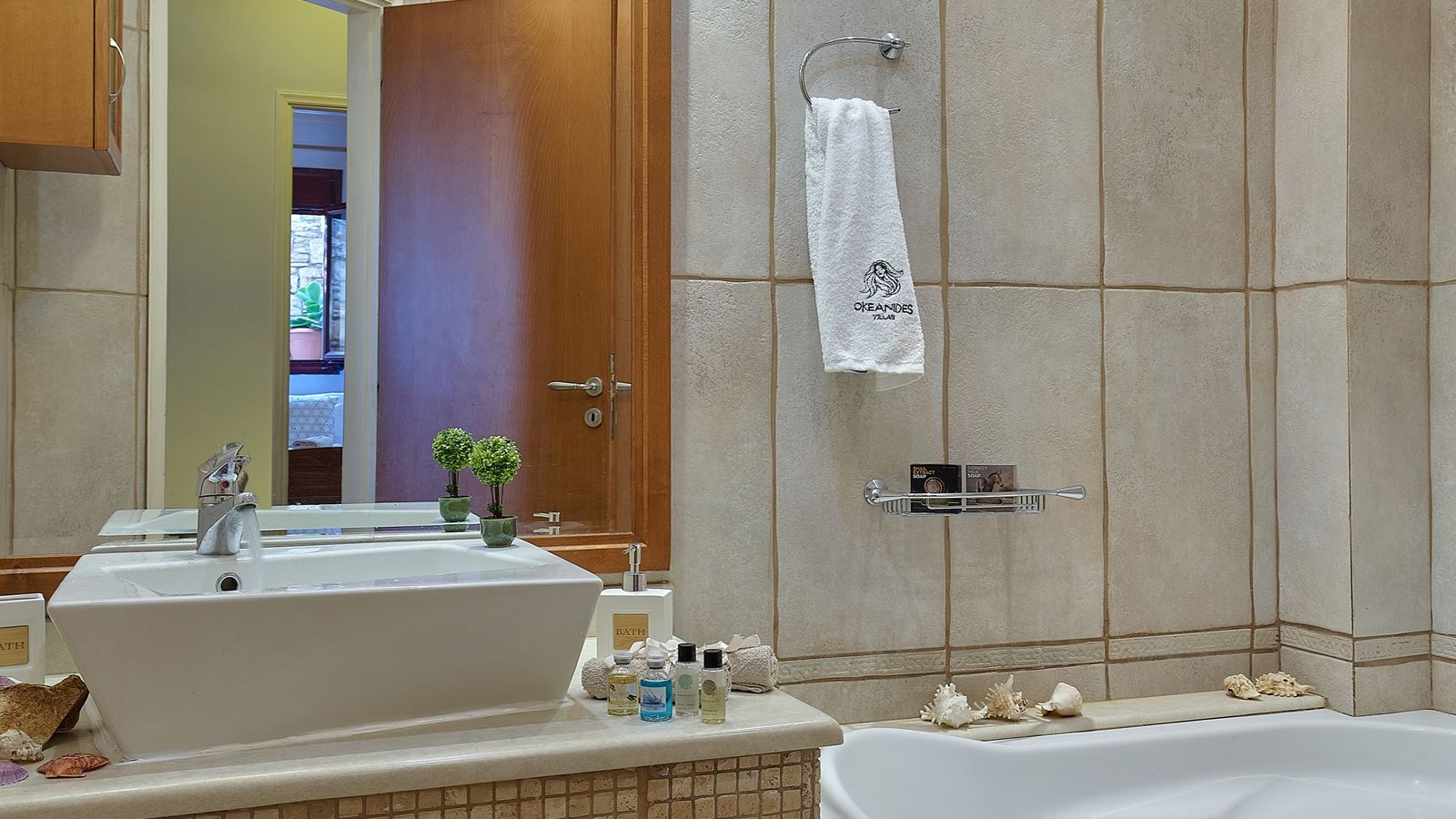 rooms-okeanides-luxury-villas