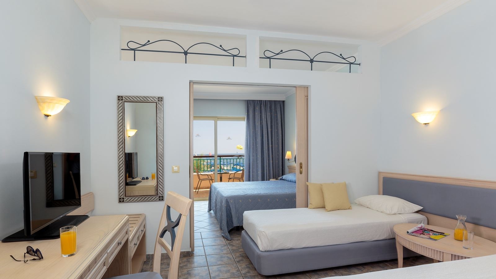 rooms-family-beach-front