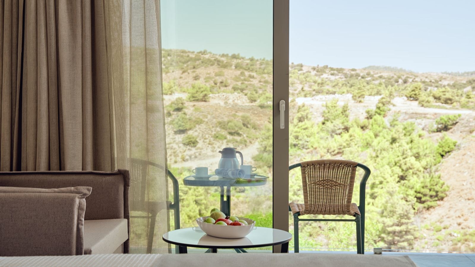 rooms-double-room-mountain-view