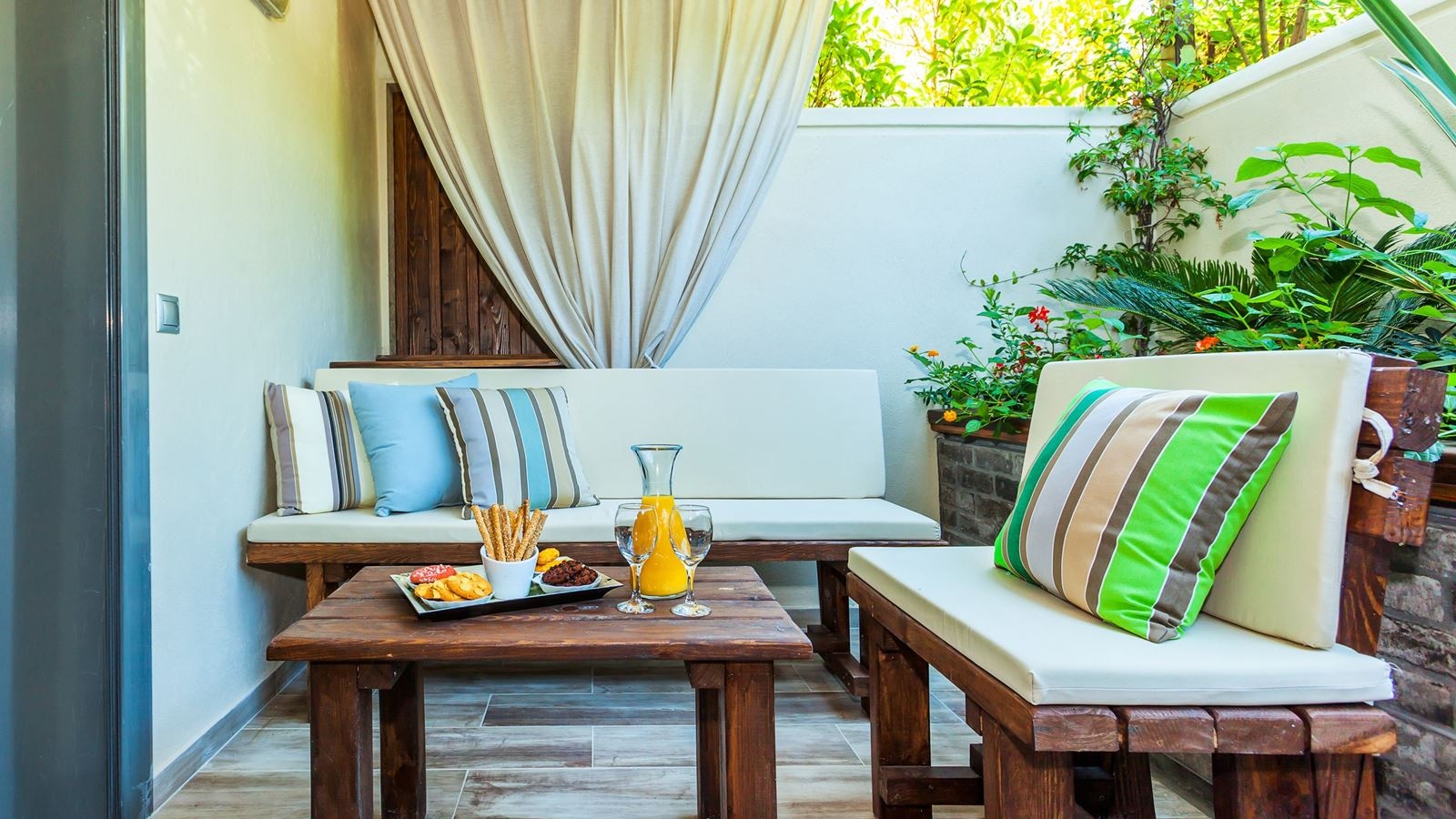 rooms-double-limited-mountain-view-room