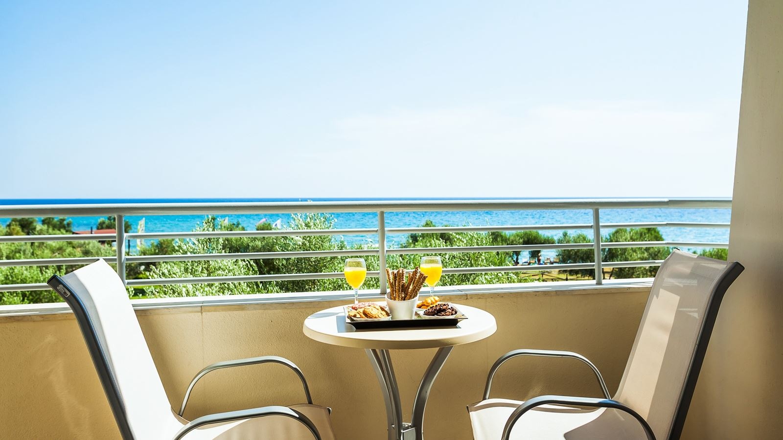 rooms-superior-sea-view-room