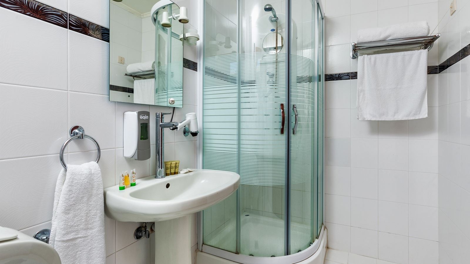 rooms-family-economy-room