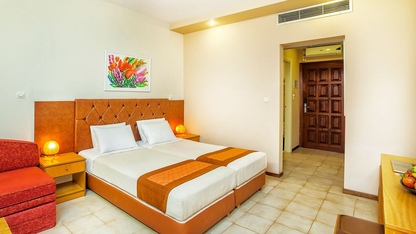 rooms-double-pool-view-room