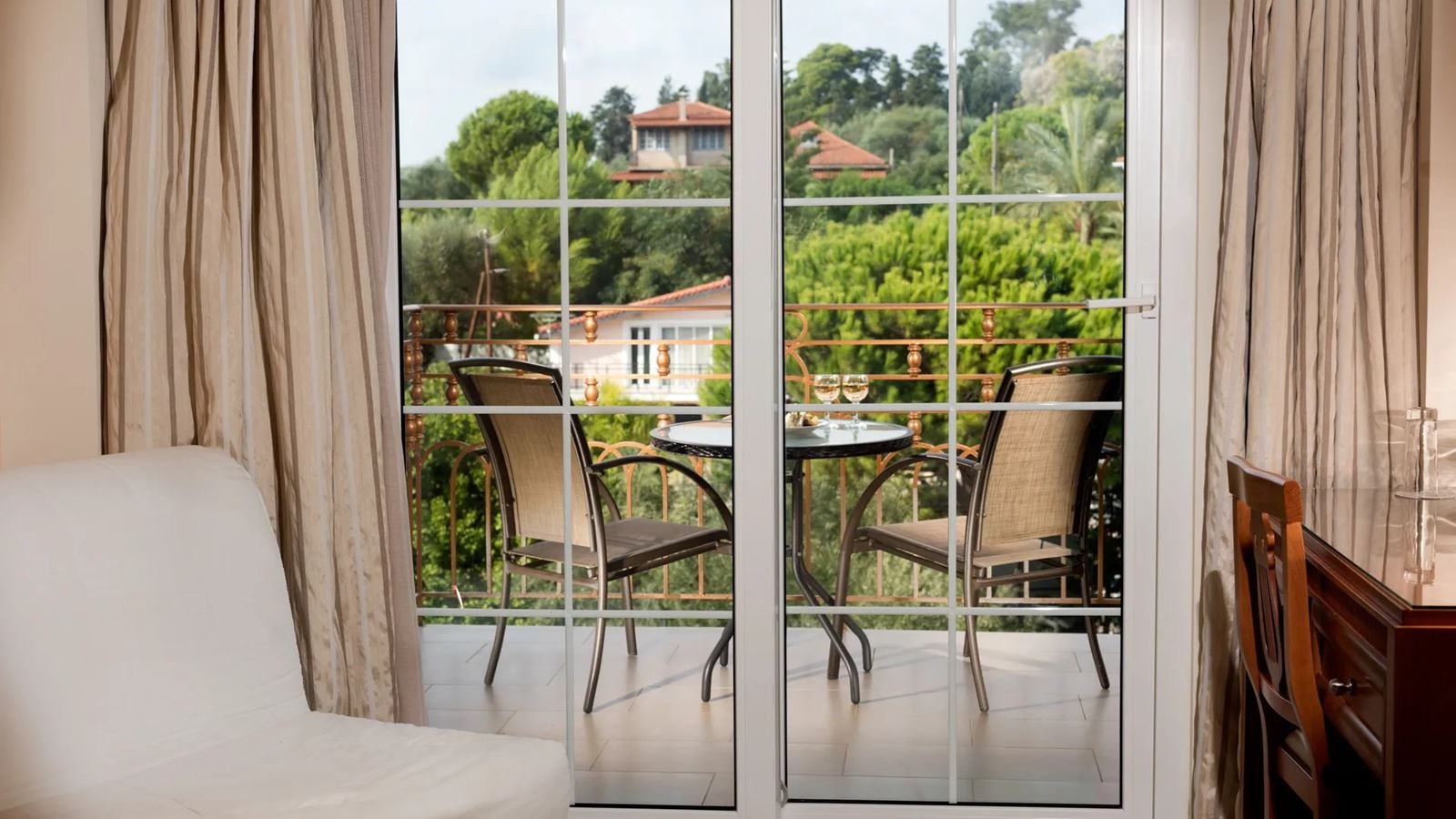 rooms-friends--family-suite