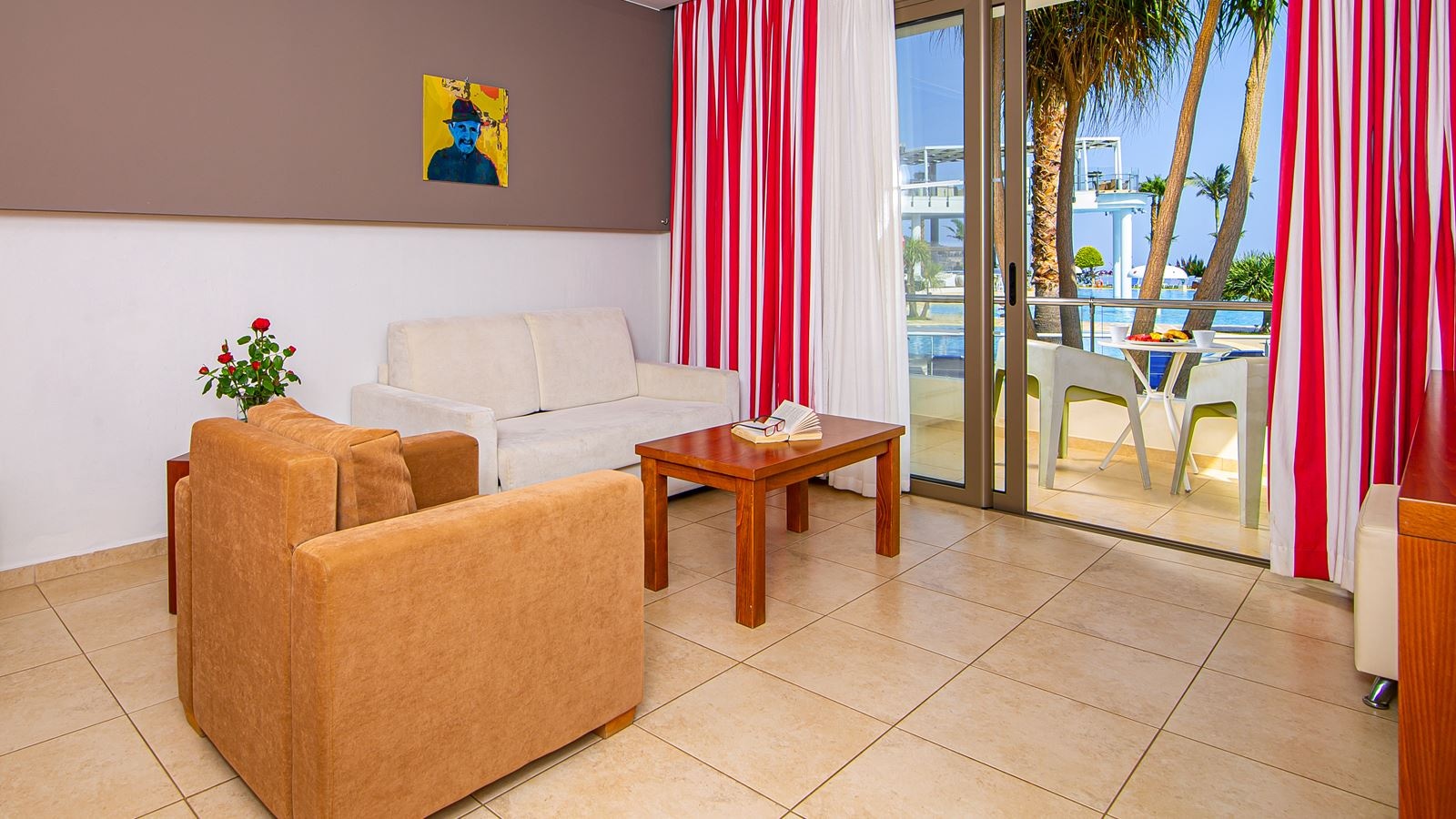 rooms-deluxe-room-pool-view