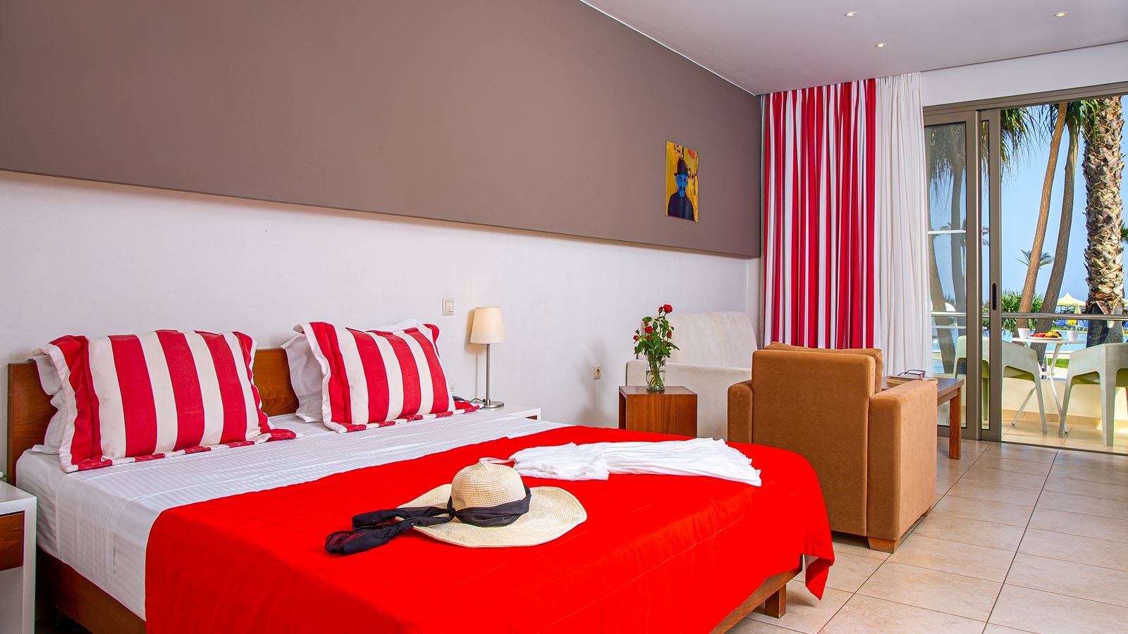 rooms-deluxe-room-pool-view