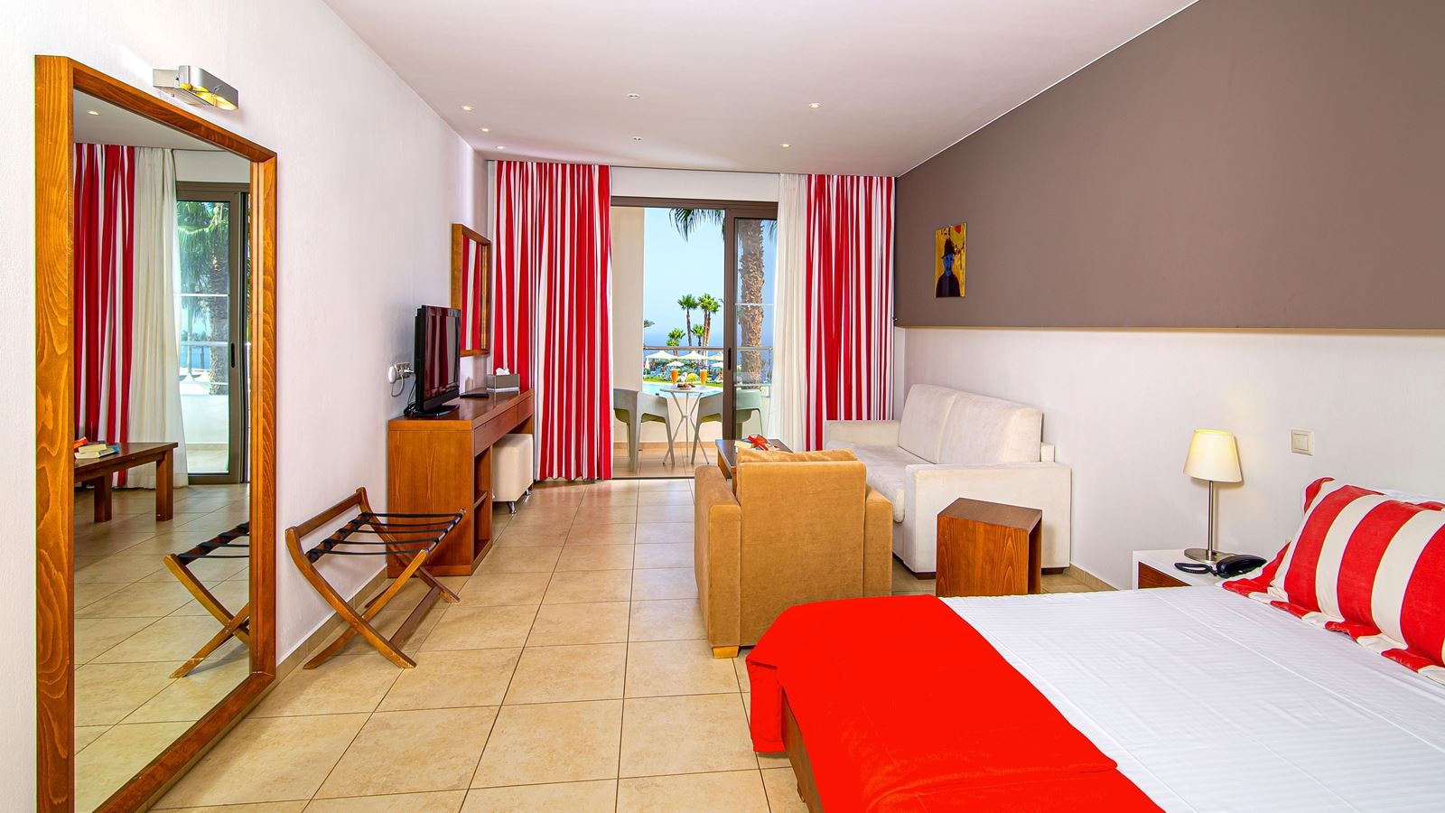 rooms-deluxe-room-sea-view