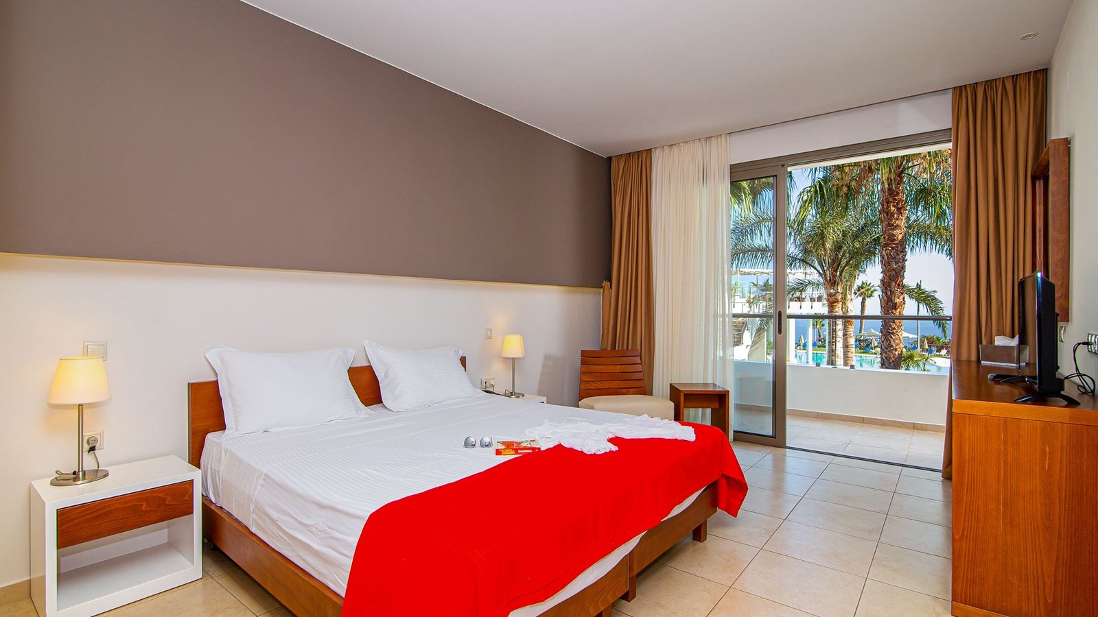 rooms-deluxe-suite-sea-view
