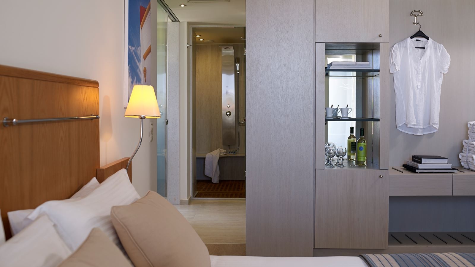 rooms-family--suite-2-separate-rooms