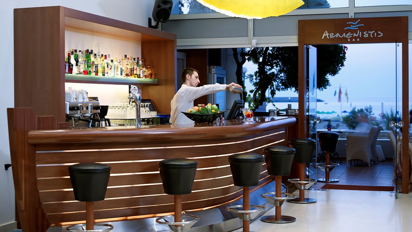 restaurants-armenistis-snack-bar