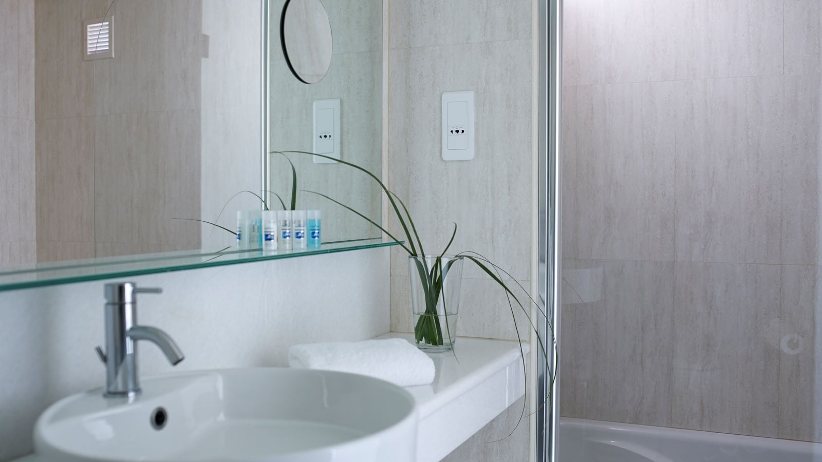 rooms-deluxe-suite--sea-view