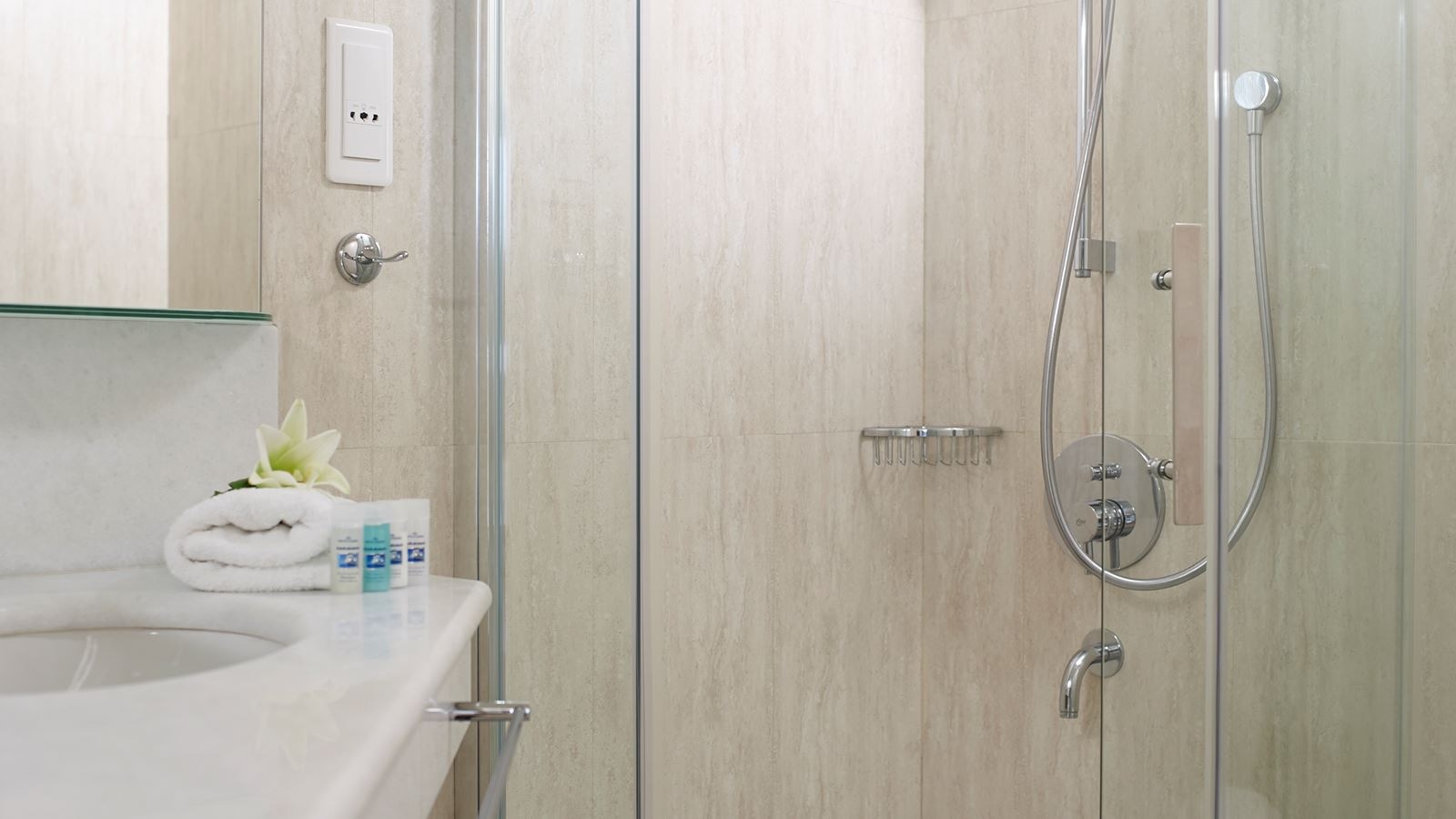 rooms-double-room-city-view-for-single-use