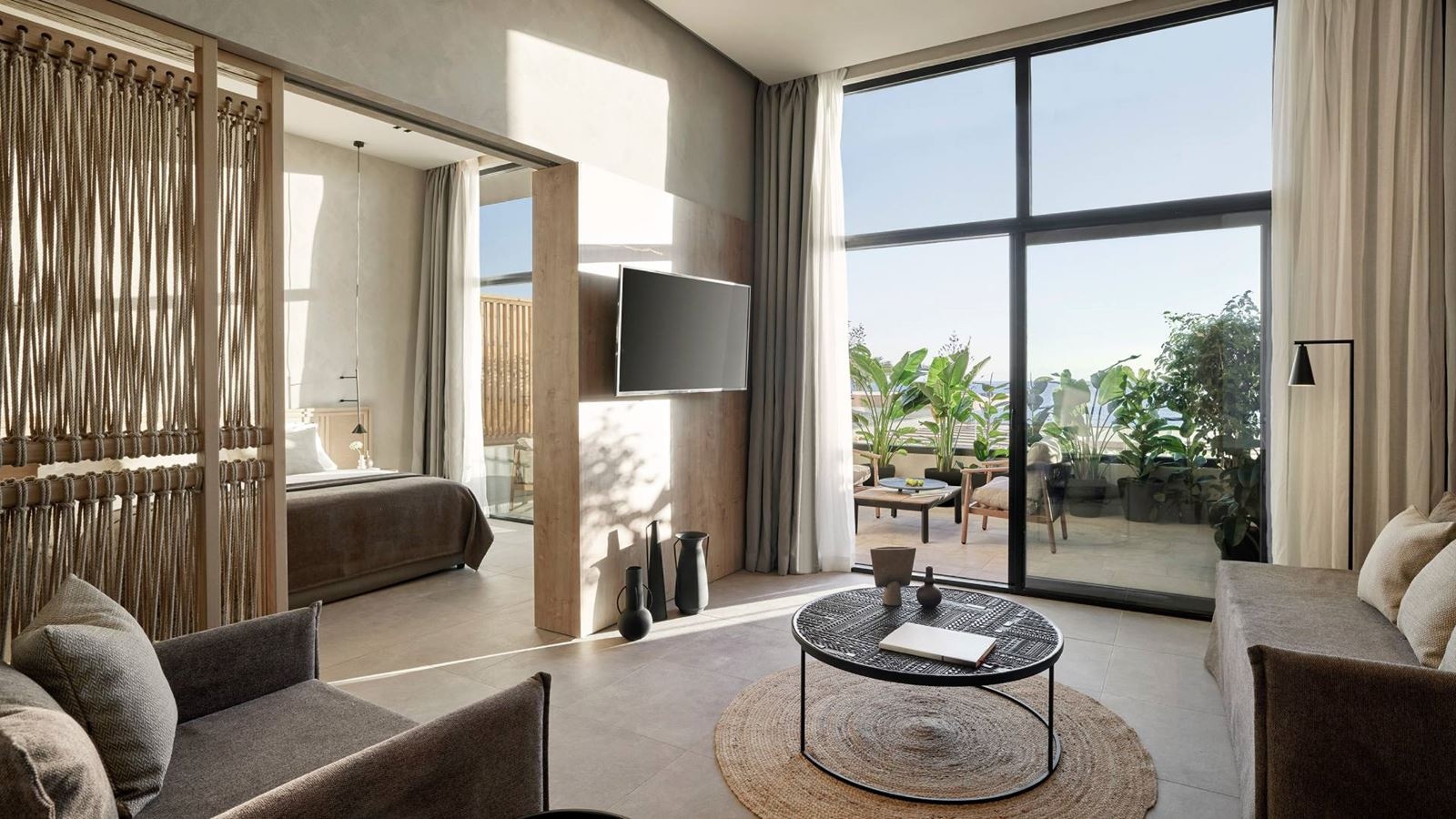 rooms-helea-suite-sea-view-with-private-sauna