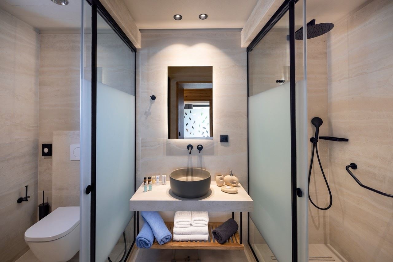 rooms-superior-pool-view