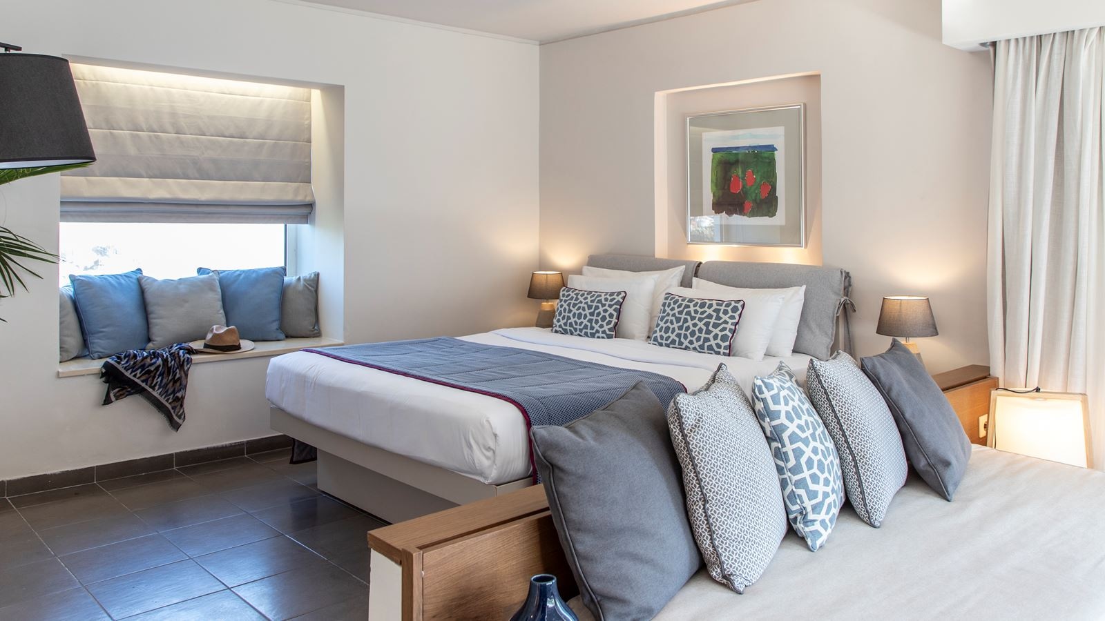 rooms-bungalow-garden-view-with-balcony